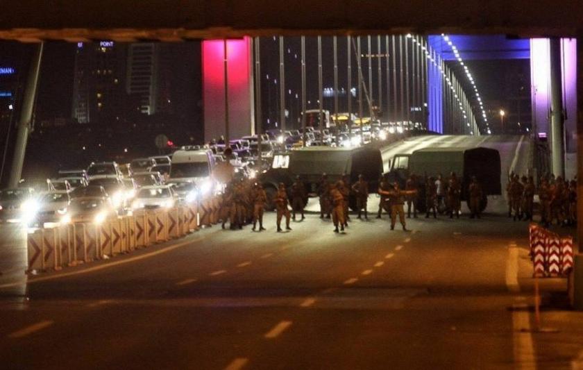 15 Temmuz gecesi Boğaziçi Köprüsü'nde yaşananların görüntüsü