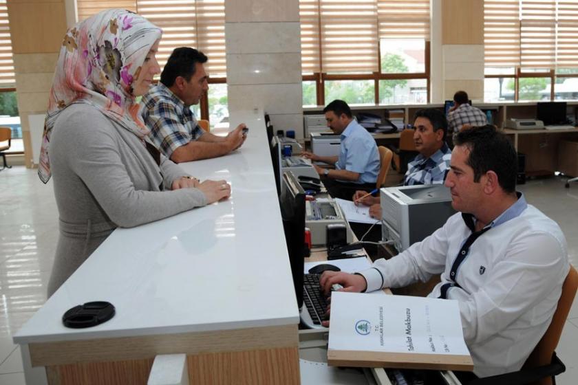 Biri bizi gözetliyor nöbetine hoş geldiniz