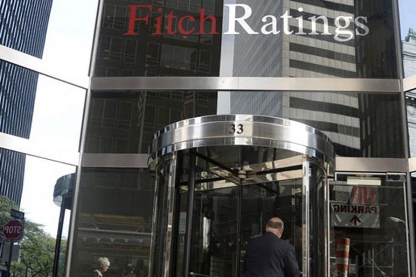 Fitch Türkiye'nin lira üzerinden kredi notunu düşürdü