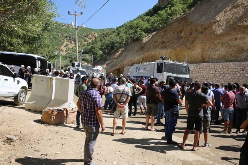 Munzur Festivali'nde, yol yasağı protesto edildi