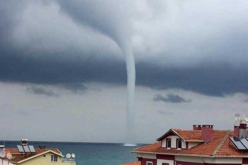 Kastamonu'da denizde oluşan hortum korkuttu