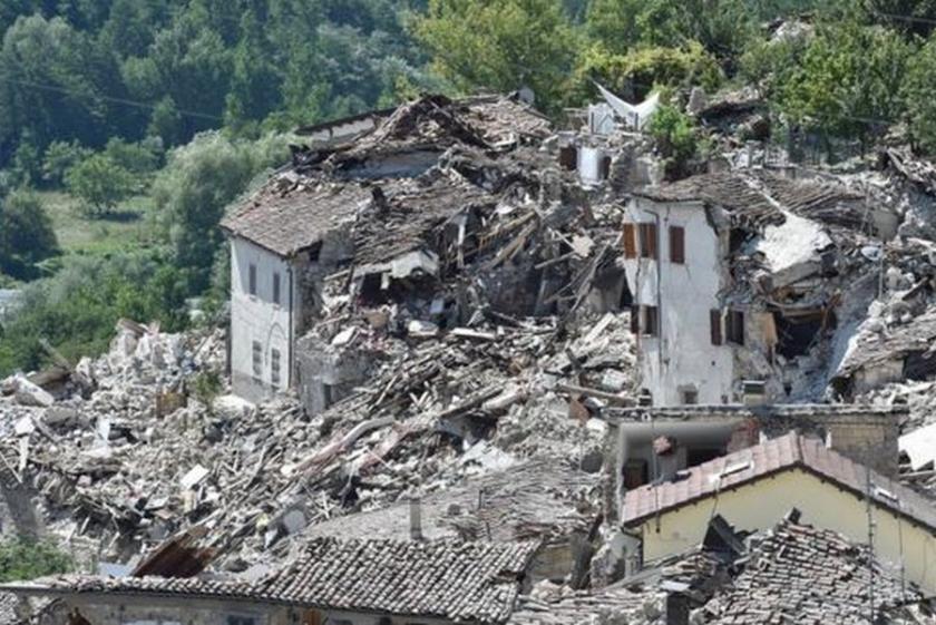 İtalya'da deprem bölgesinde OHAL ilan edildi