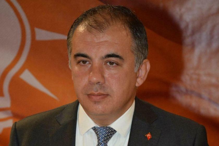 AKP İzmir'de 3 ilçe yönetimi istifa etti