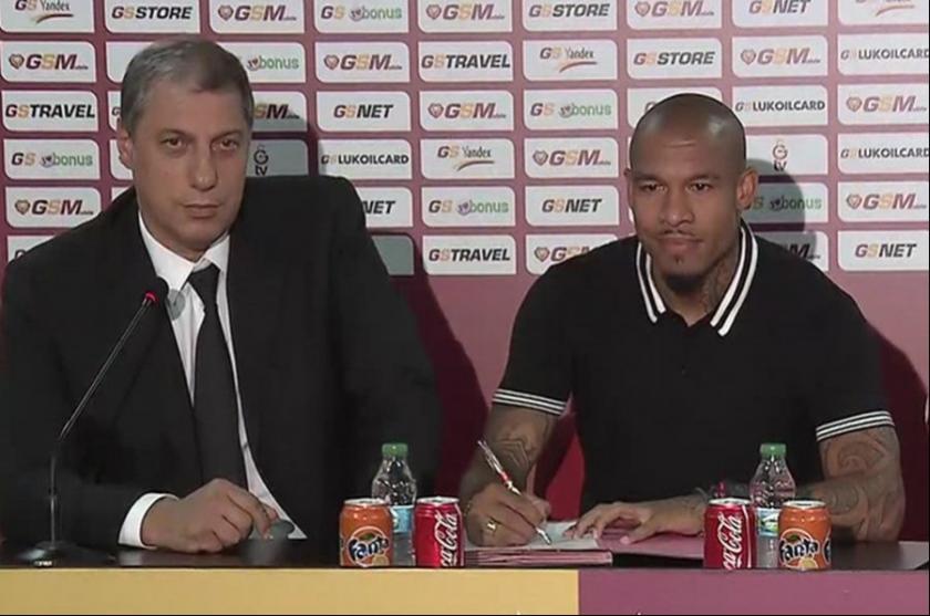 Nigel de Jong Galatasaray'a imzayı attı