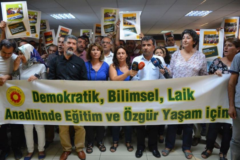 Bölgedeki eğitimciler: Biat etmez, direniriz