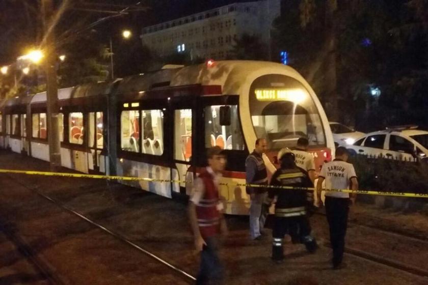 Tramvay, yayaya çarptı: 1 ölü