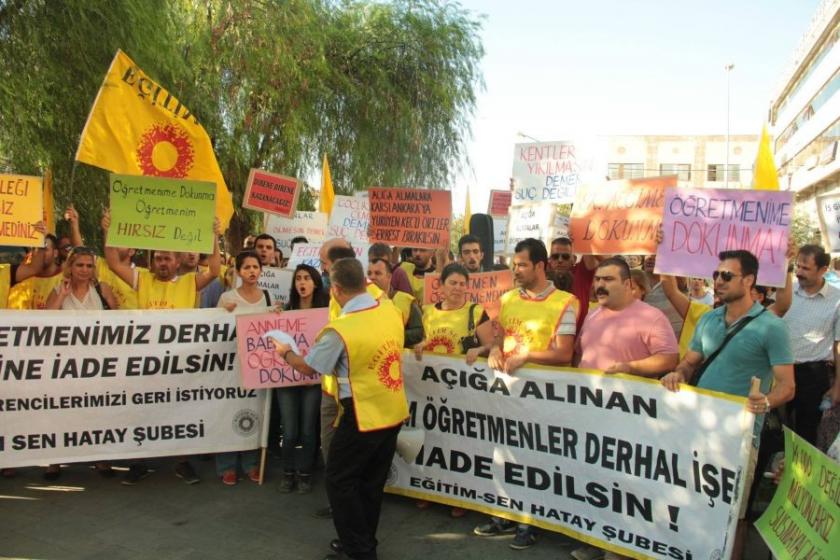 Hatay'da binler 'Öğretmenime dokunma' dedi