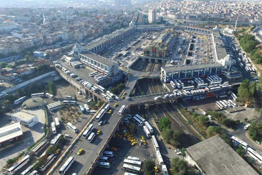 Otogarda bayram dönüşü yoğunluğu yaşanıyor