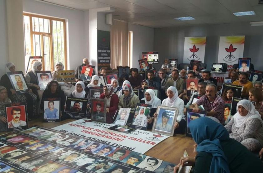 Diyarbakır'da Cumartesi Anneleri 398. kez bir araya geldi
