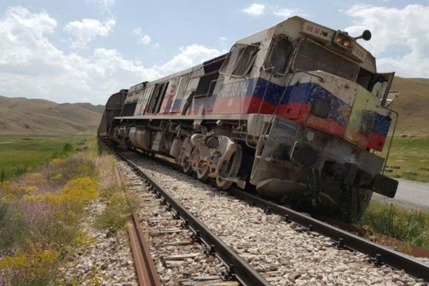 Van'da yük trenine bombalı saldırı: 1 yaralı