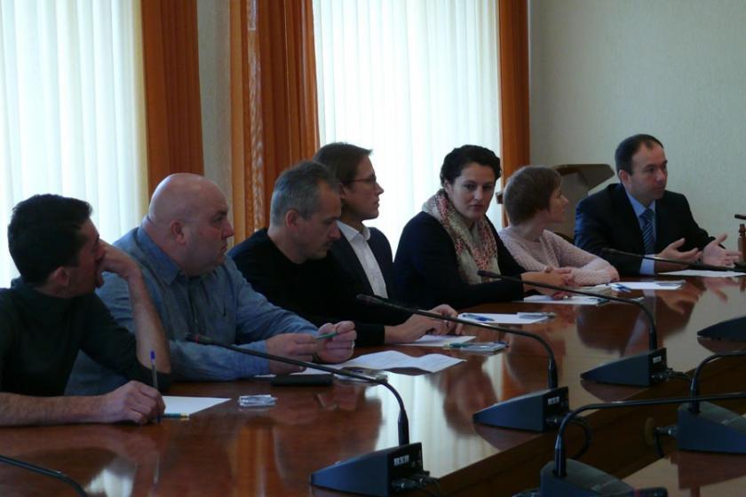 Lugansk’ta ön yerel seçimler nasıl organize ediliyor?