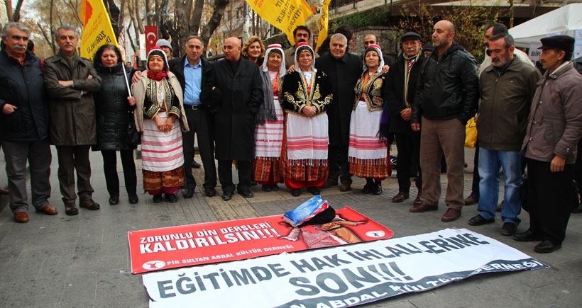 'Gerekirse meclis önünde otururuz'