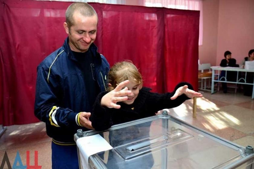 Donetsk Halk Cumhuriyeti’nde ön yerel seçimler yapıldı