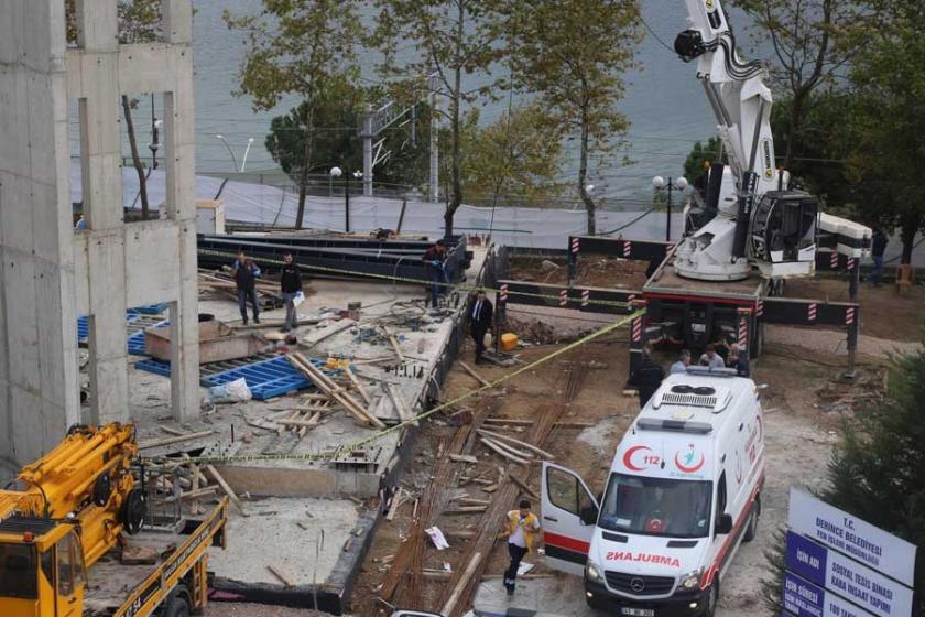 İşçileri taşıyan vinç sepeti düştü: 2 işçi hayatını kaybetti
