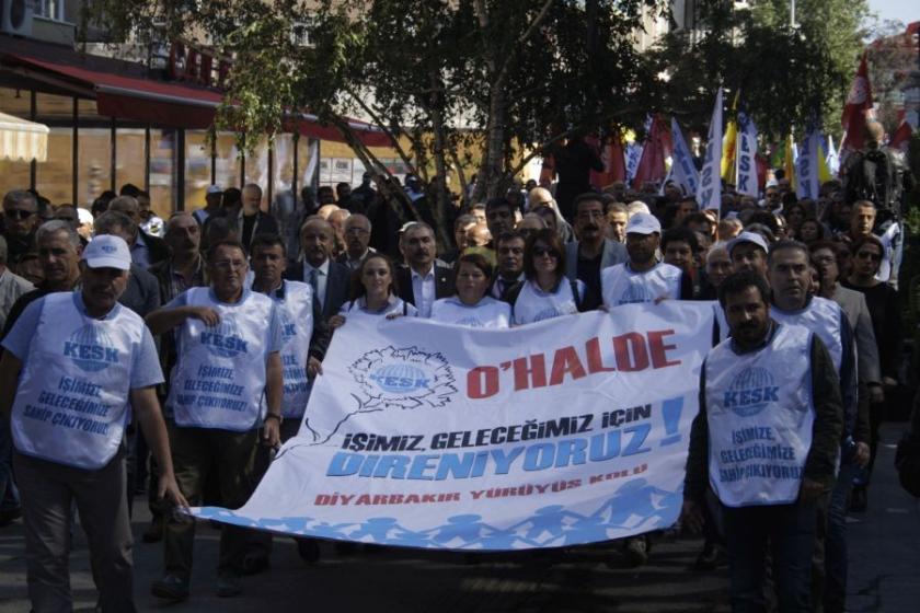 Emekçi 'Acil demokrasi' dedi