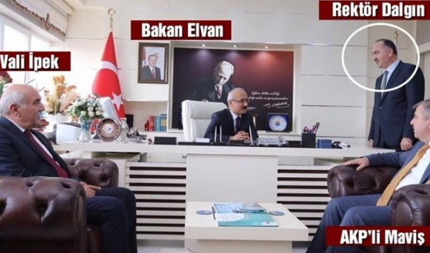 Erdoğan'ın 4. sıradan atadığı rektör, Bakanı ayakta dinledi