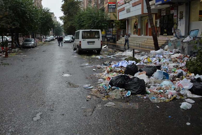 Diyarbakır'da belediye işçileri iş bıraktı