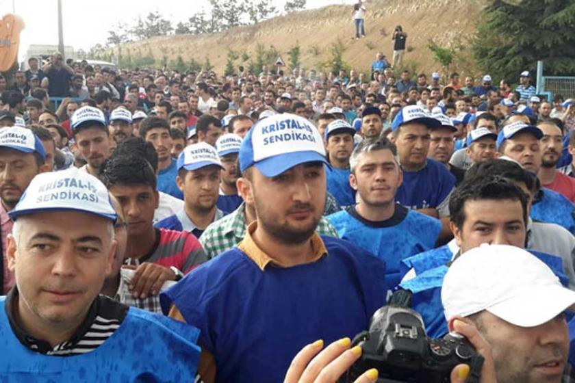 Cam işçileri, işten atmalara ve sözleşme taslağına tepkili