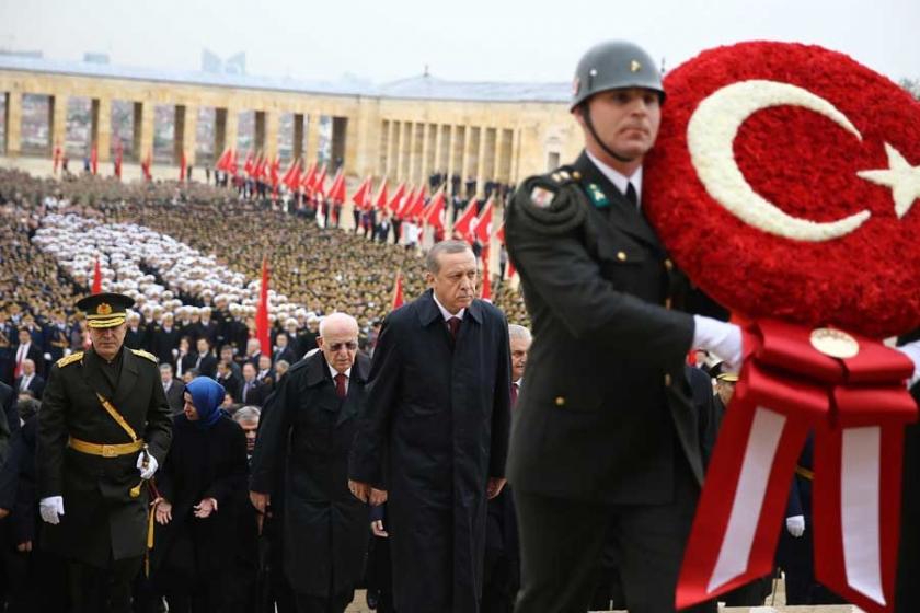 Başkent'te 29 Ekim törenleri Anıtkabir'de başladı