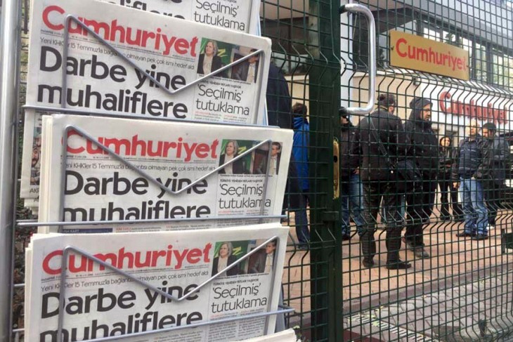 Cumhuriyet’in 9 yönetici ve yazarı hakkında tutuklama talebi