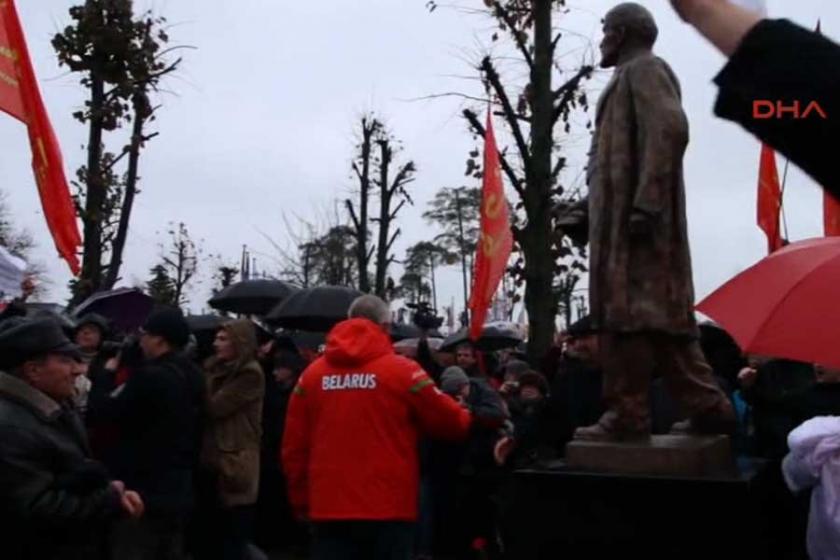 Belarus'ta Lenin heykeli dikildi