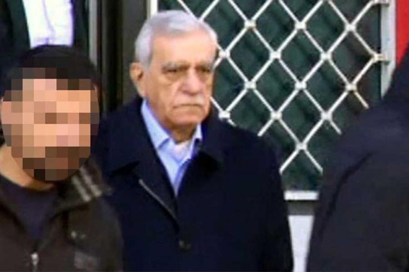 Ahmet Türk'e kelepçeli muayene dayatması