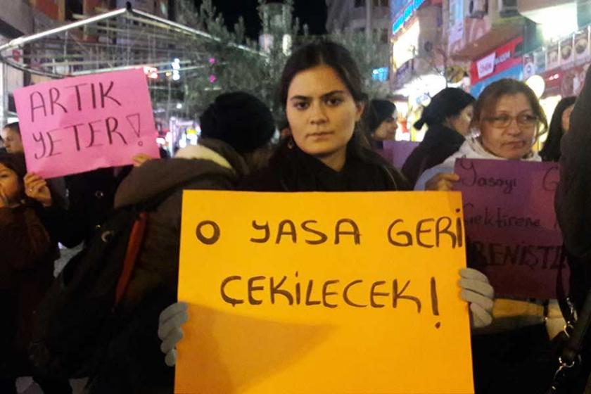 Kadınlar 'Tecavüzü aklayan yasanızı geçirtmeyeceğiz' dedi