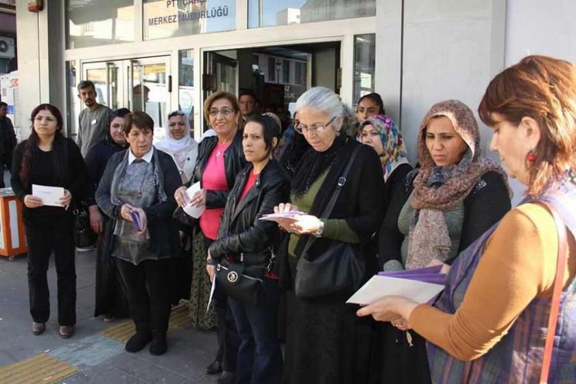 Kadınlardan siyasi tutuklulara dayanışma kartı
