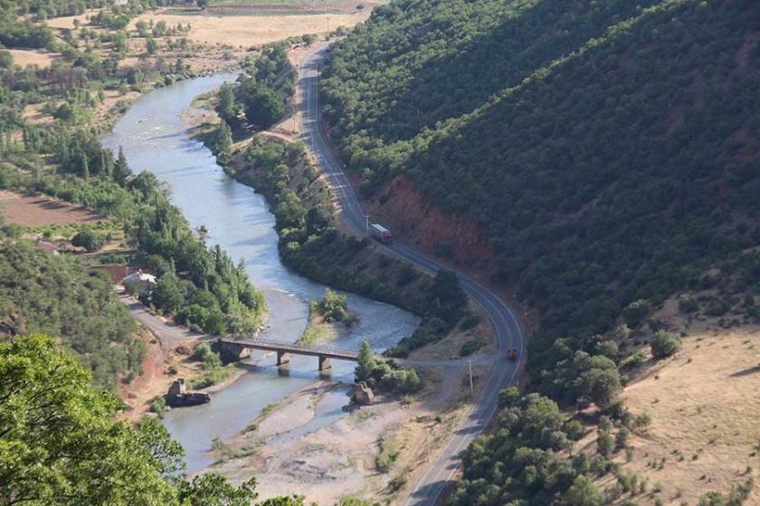 Ovacık ve Pülümür yolu 200 gün sonra trafiğe açıldı