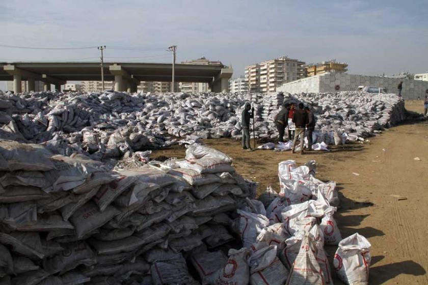 Yardım kömürleri tehlike saçıyor