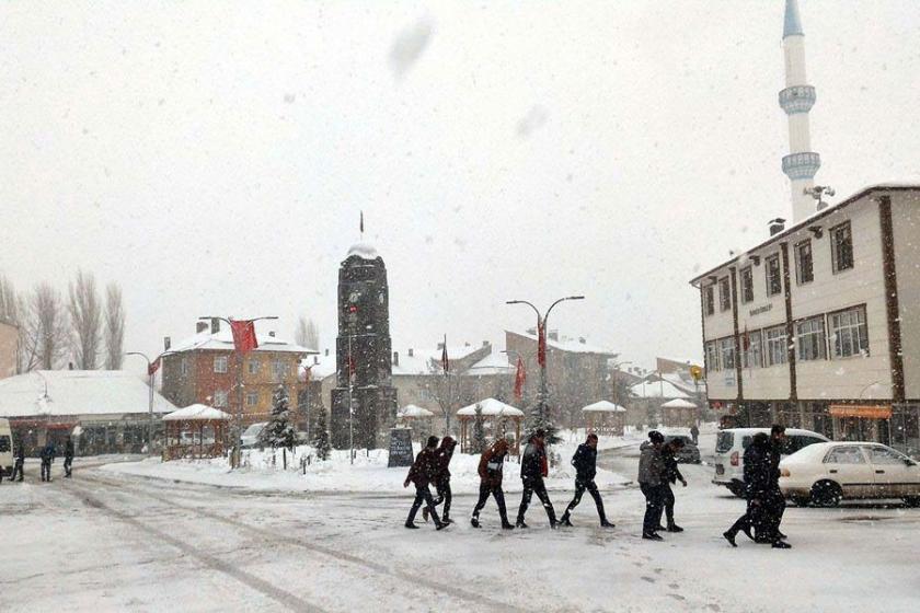 Tokat'ın Başçiftlik ilçesinde okullar tatil edildi