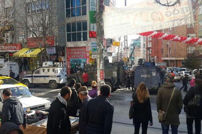 Gazi Mahallesi'nde halk toplantısına polis baskını