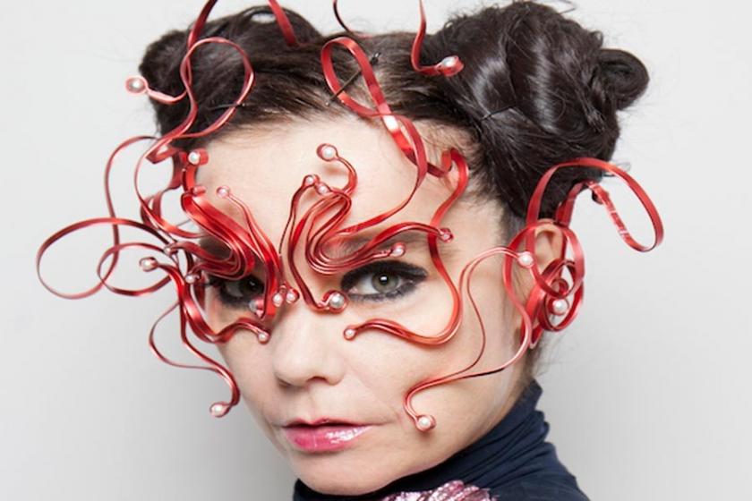 Björk'ten medya ve müzik sektörüne cinsiyetçilik tepkisi