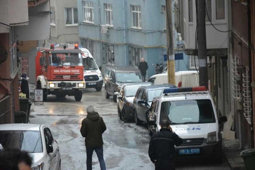 Elektrik sobası yangınında 3 üniversiteli hastanelik oldu