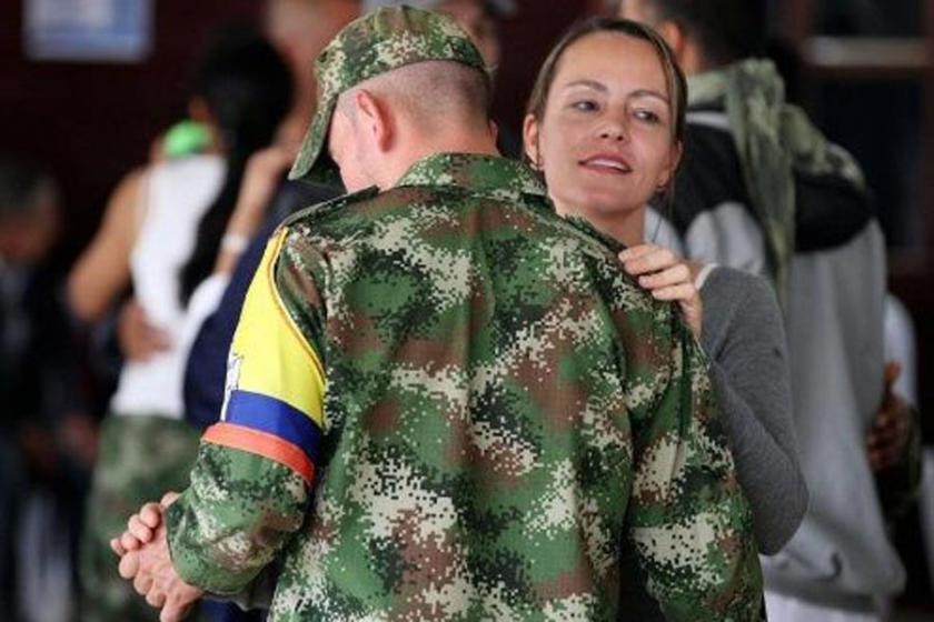 FARC, ‘barış’taki ilk yeni yılı kutladı