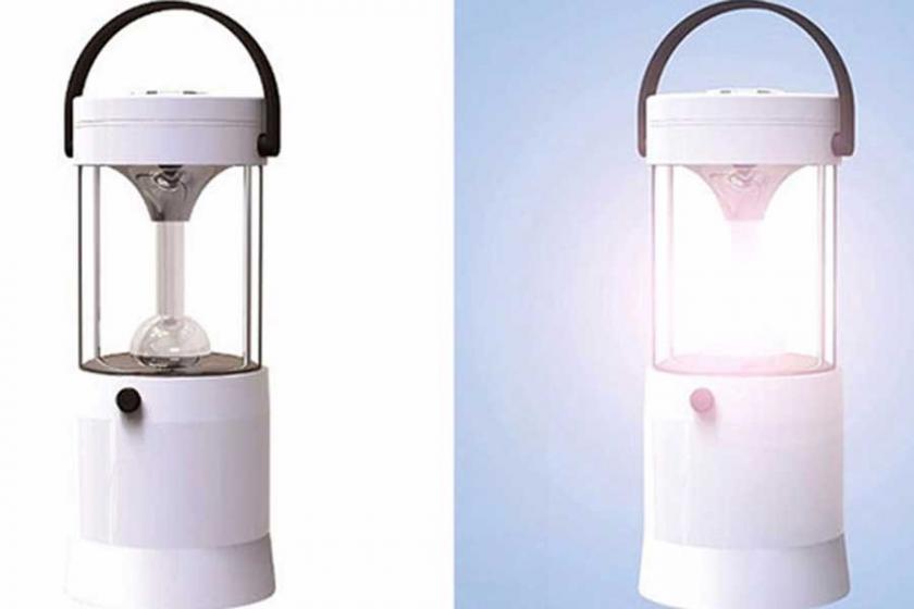 Tuzlu suyla 80 saat çalışabilen lamba