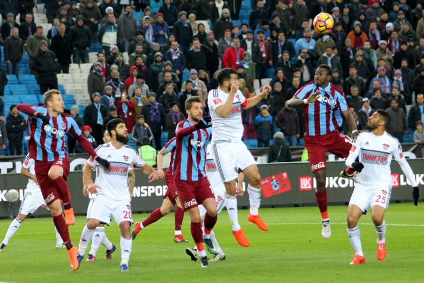 Trabzonspor yeni stadında Gaziantepspor'u 4-0 yendi