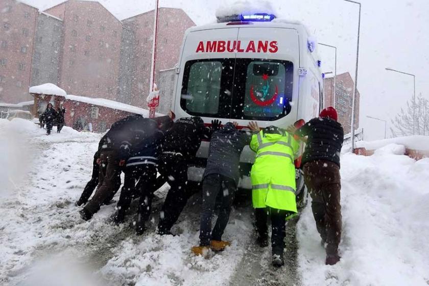 Rize'de 348 köy yolu kardan kapalı