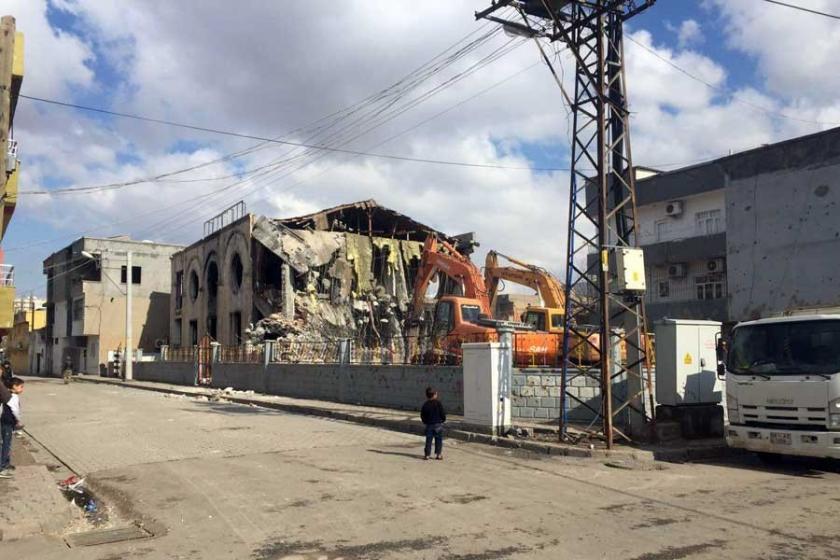 Cizre'deki tek taziye evi kayyım tarafından yıkıldı