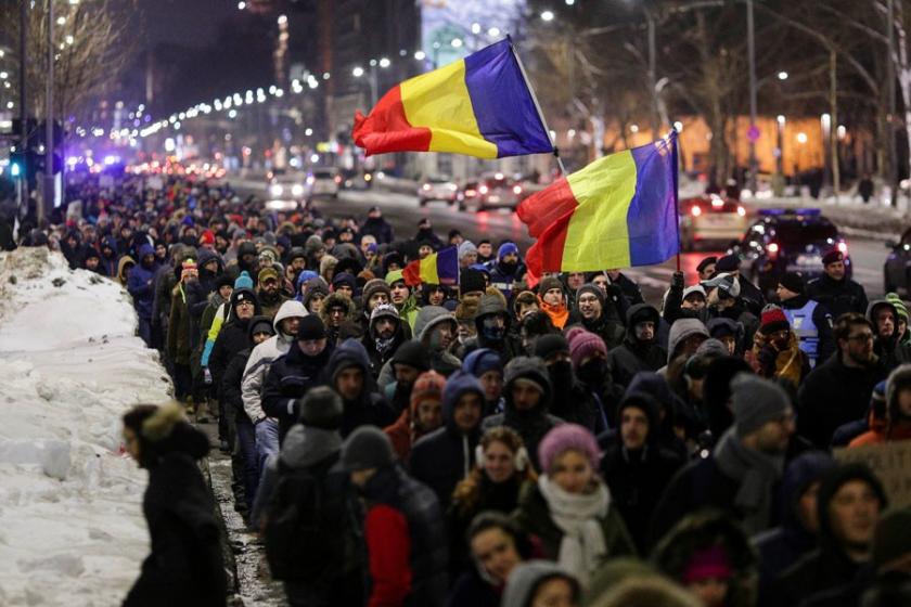 Romanya'da hükümet için verilen gensoru önergesi reddedildi