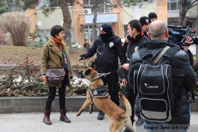 Köpekli polislere karşı duran Bayındırlı, Evrensel’e konuştu
