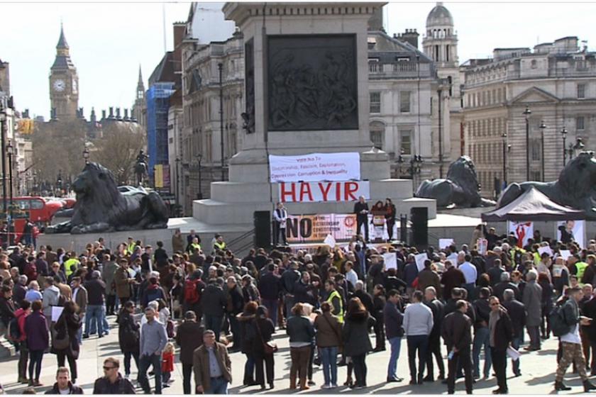 Trafalgar Meydanı’nda Alevilerin ‘Hayır’ mitingi