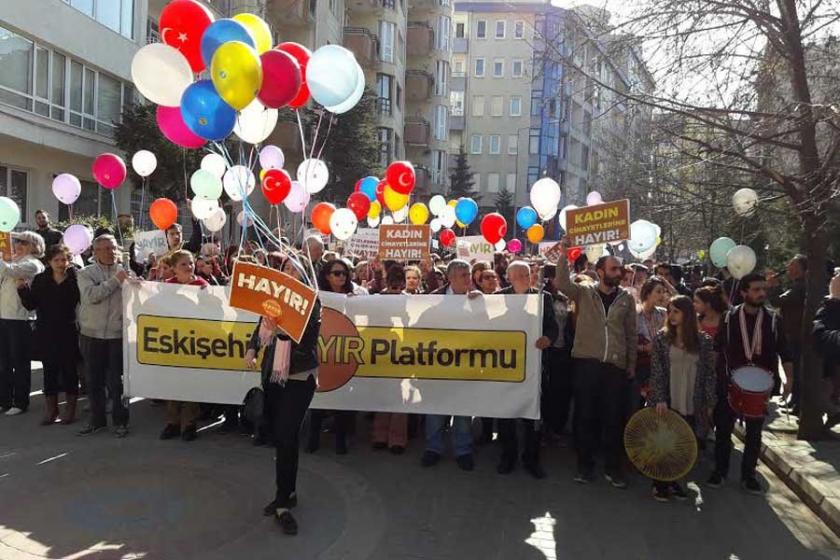 Eskişehir'de ‘Hayır’ yürüyüşü şenliğe dönüştü