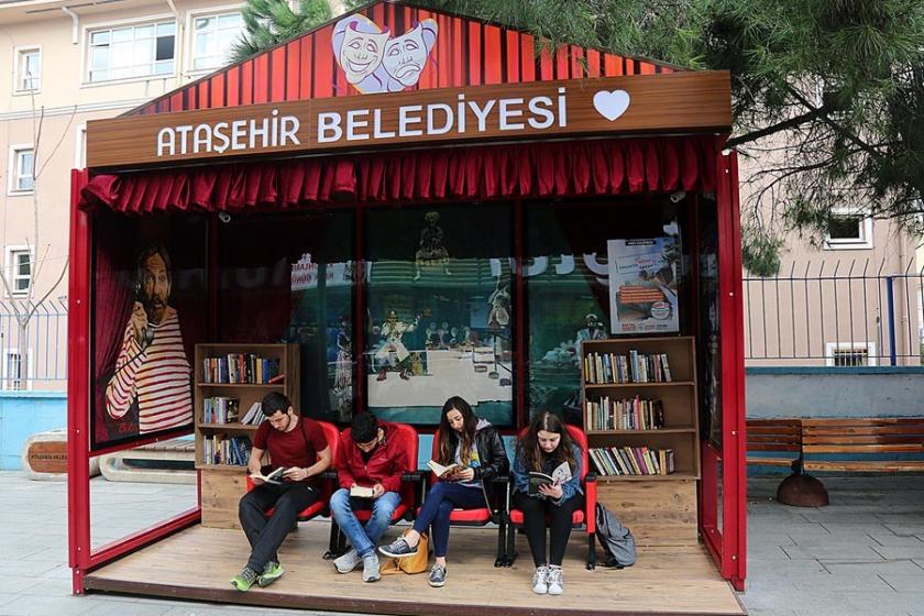 Ataşehir ‘Sokakta Kitap’ uygulaması başlattı