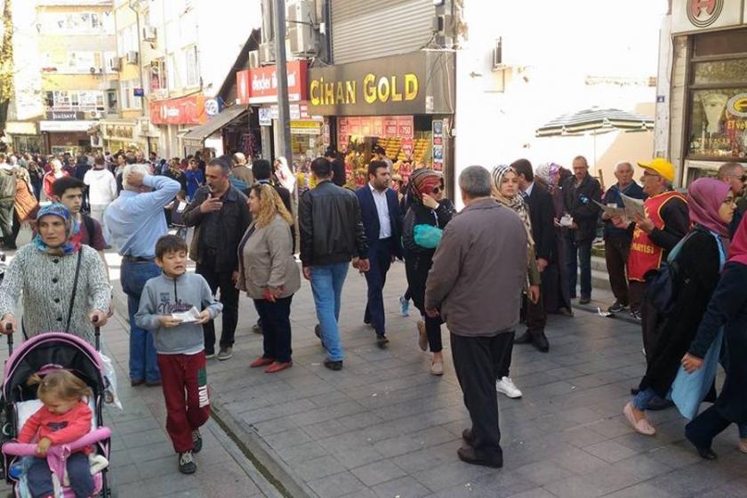 Gebze’de EMEP standına saldırı 