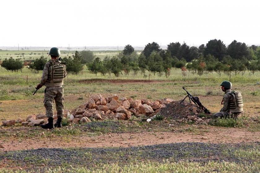 Polis ve jandarma çatıştı: 1 asker yaşamını yitirdi