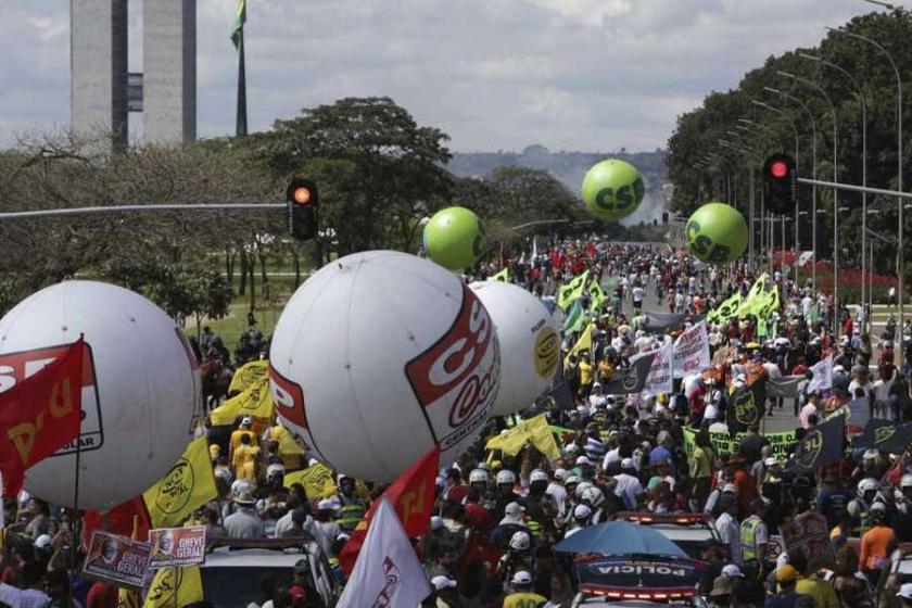 Brezilya'da 35 milyon emekçi genel greve gitti