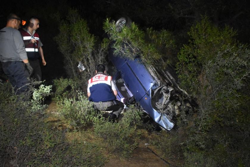 Bornova'da trafik kazası: 1 ölü, 2 yaralı