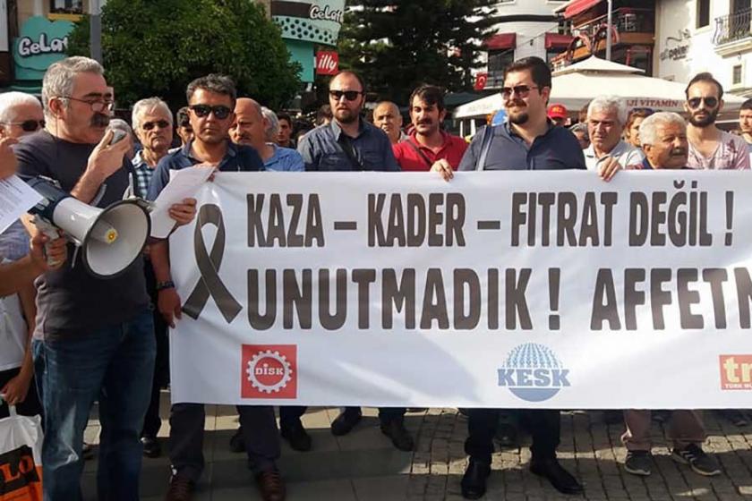 Soma Katliamında hayatını kaybedenler Antalya’da anıldı