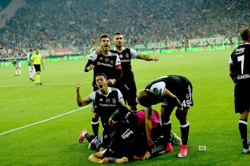 Beşiktaş liderliği Başakşehir'den geri aldı